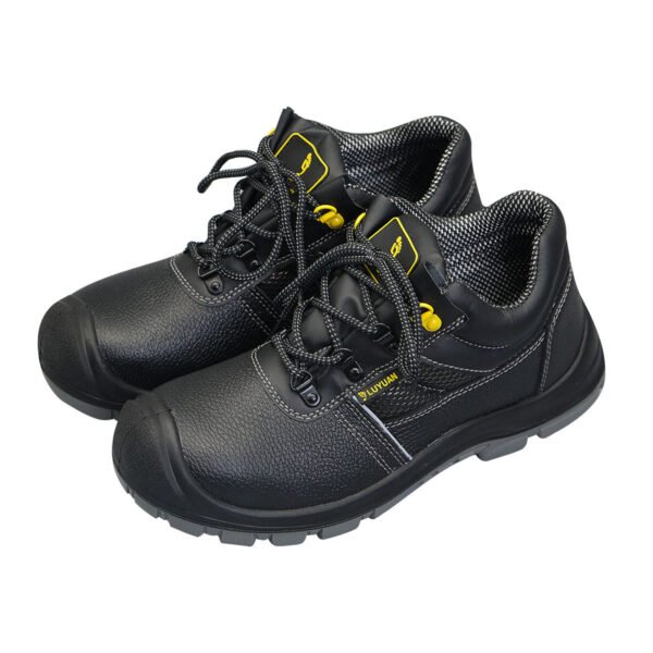 Lightweight Cowhide Leather Safety Shoes for Gardeners Comfortable Anti-Smash and Anti-Puncture Features Protective Gear